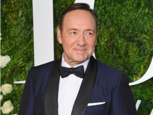 Kevin Spacey bisexual apology doubled as coming out as “gay”